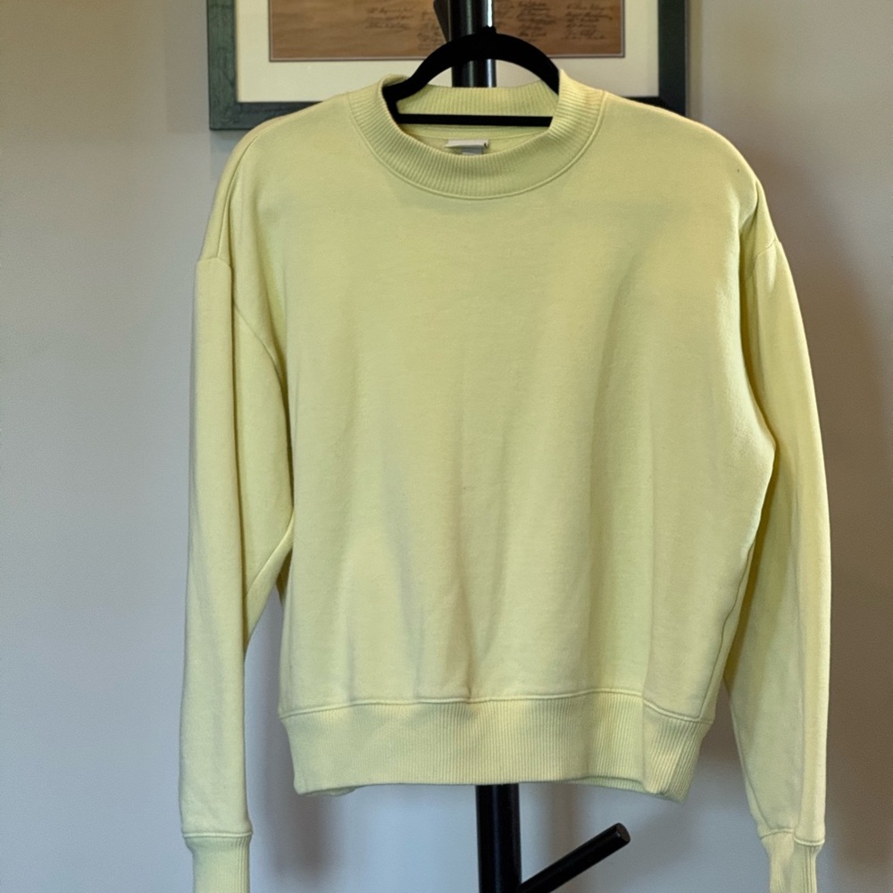 a new day Women’s Light Yellow Crewneck sweatshirt